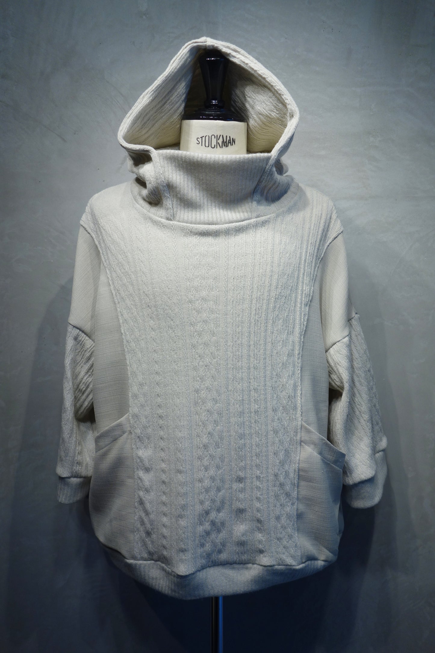 Harf sleeves hoodie