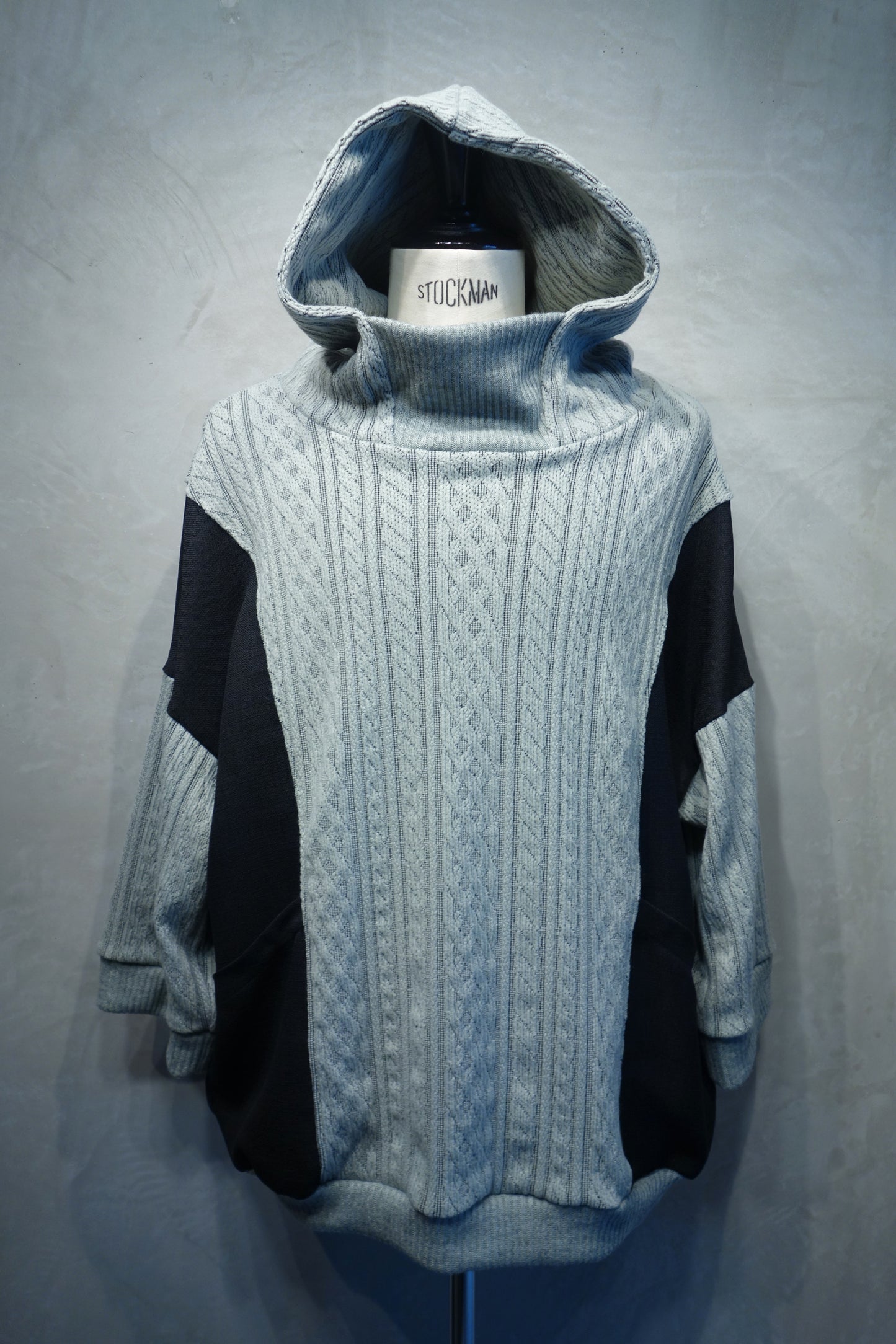 Harf sleeves hoodie