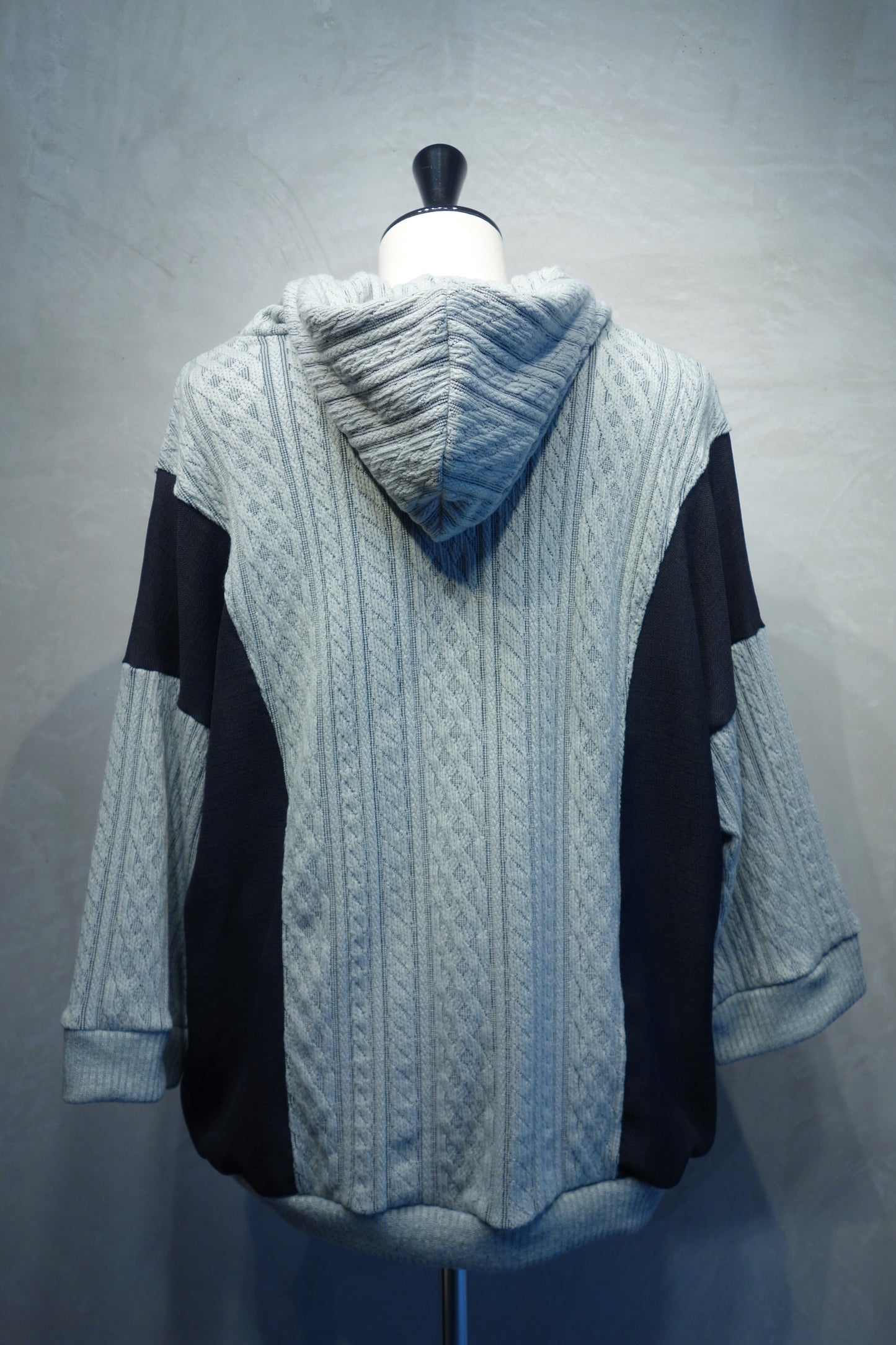 Harf sleeves hoodie