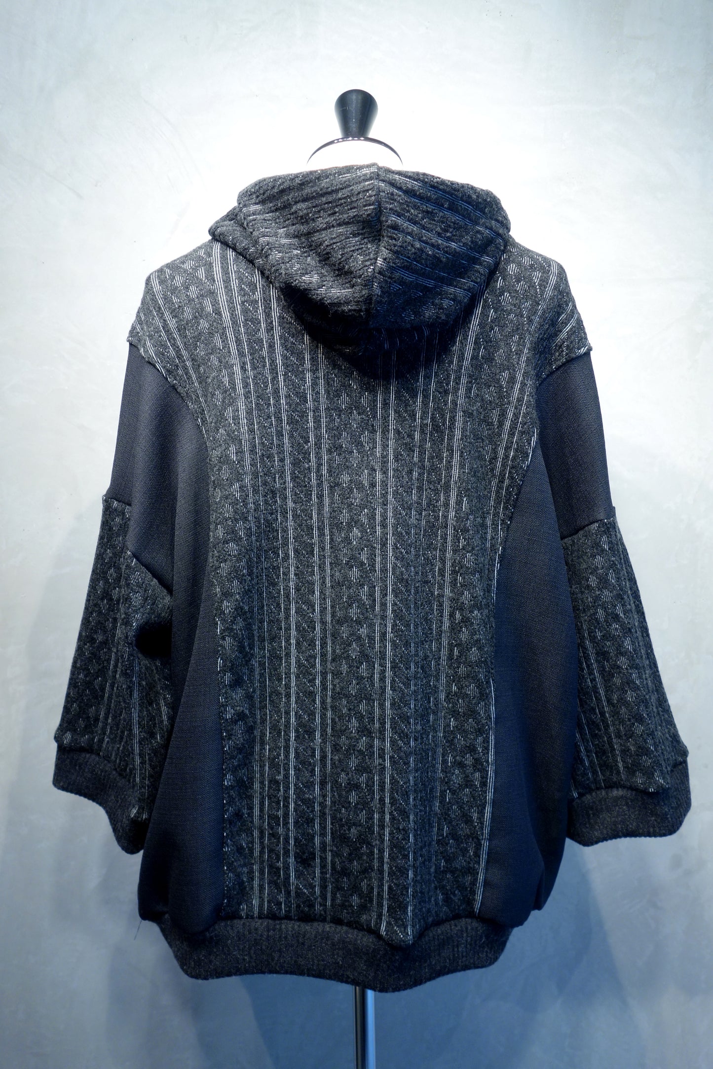 Harf sleeves hoodie