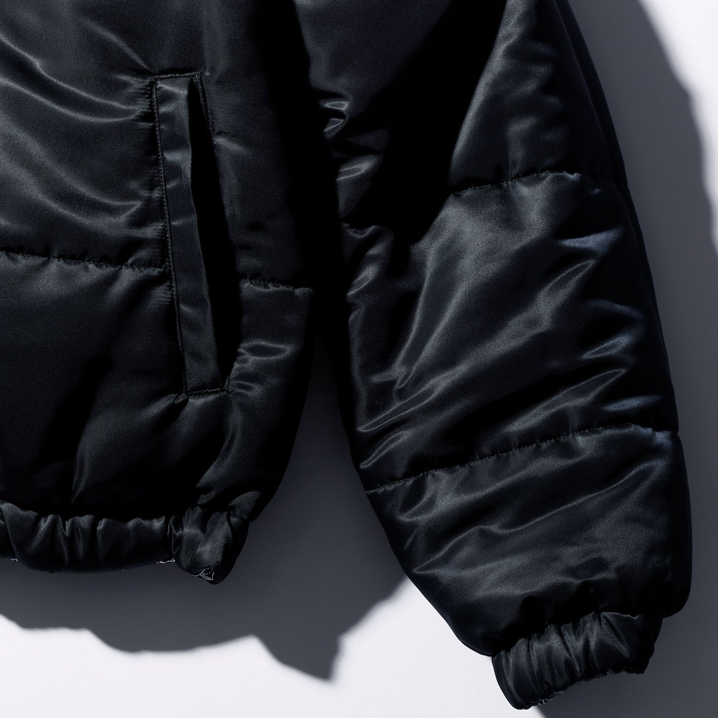波形 Graphic Reversible Down