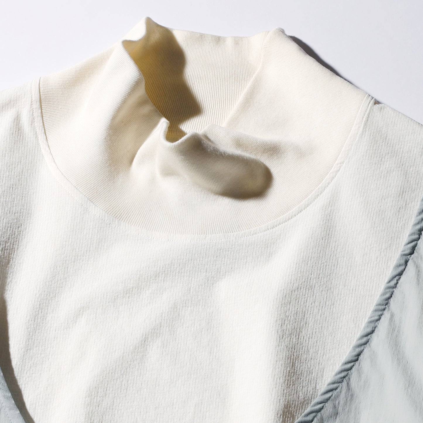 【予約商品】MOCKNECK NYLON SHIRT